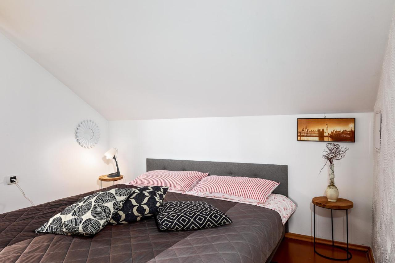 Appartement Studio Apartman Pavletic à Slunj Extérieur photo